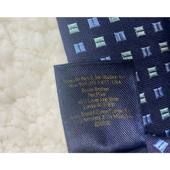 Brooks Brothers Makers and Merchants Men’s Navy Blue Square Check Tie - Picture 8 of 9